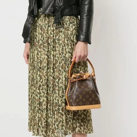 Louis Vuitton Mini Noe Bag - Picture 2 of 9